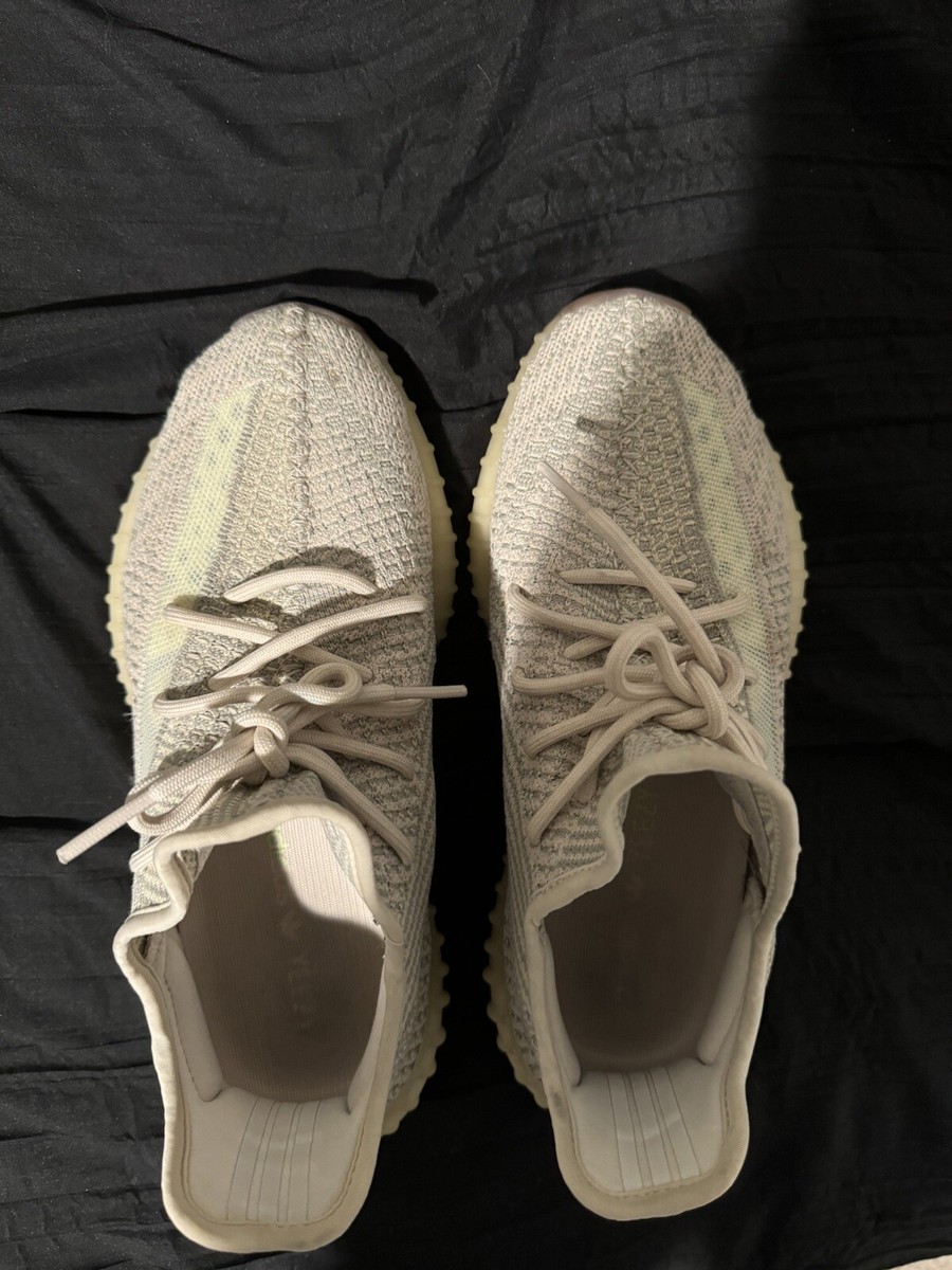 Adidas Yeezy Boost 350 V2 beige size