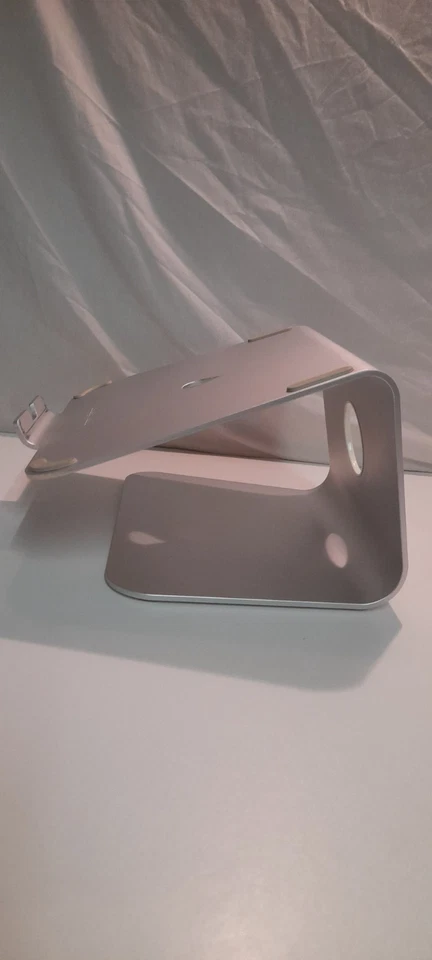 RAIN DESIGN mSTAND LAPTOP STAND – Silver Aluminium Stand For Macbook And Others - Image 3 of 4
