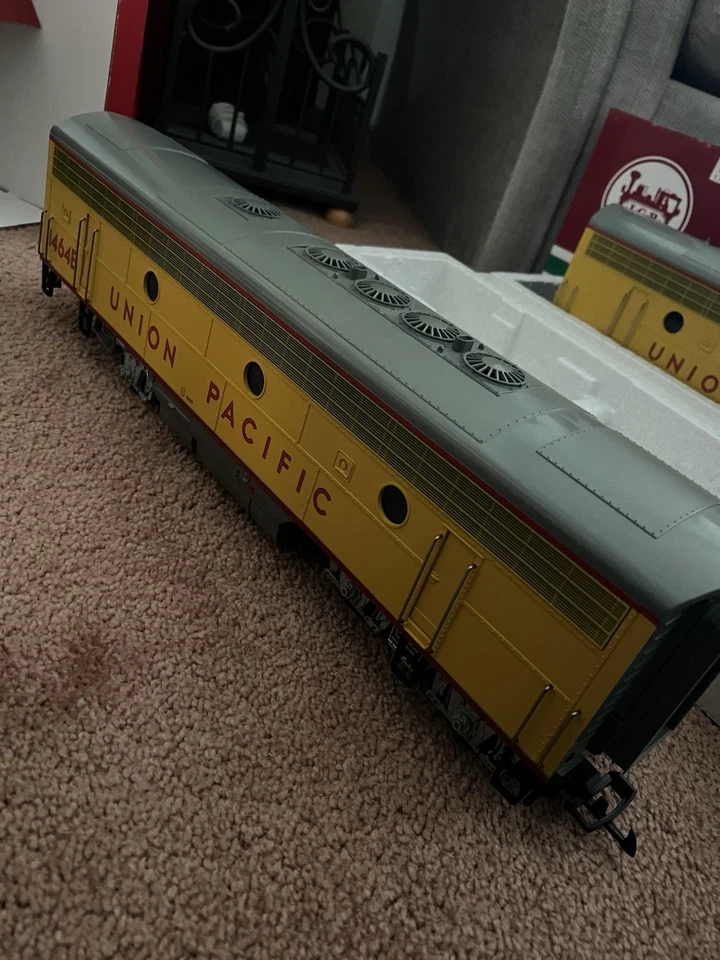 LGB 23570 23582 F7 AB G Scale Union Pacific Diesel Locomotives w/ Sound C7/EX - Image 3 of 4