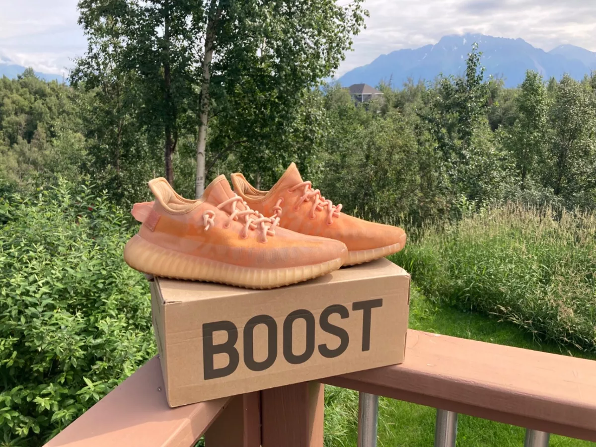 Yeezy boost cheap clay on feet