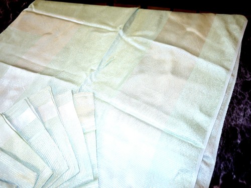 Vintage Mint Green Square Tablecloth 48x48 & 7 Matching Napkins - Reduced! - Picture 3 of 4