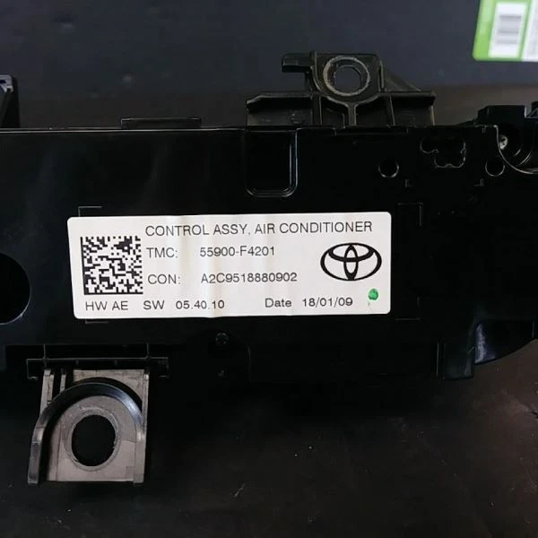 2018 TOYOTA C-HR OEM Automatic Temperature Control ID 55900-F4201 Fits 18-19  - Image 4 of 4
