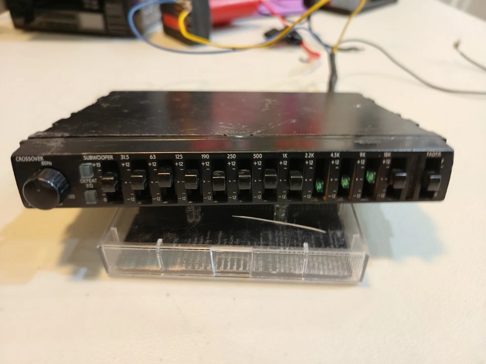 ALPINE 3331 Old School car Graphic Equalizer EQ 11-Band Pre-Amp FOR PARTS - Image 4 of 4