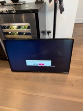 LG 43LJ5500 43 Inch Smart LED TV With Remote  Wall Mount