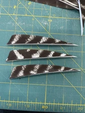 4" Right Wing Shield Natural Barred Feather Fletching, 25Pk Archery 🇺🇸￼