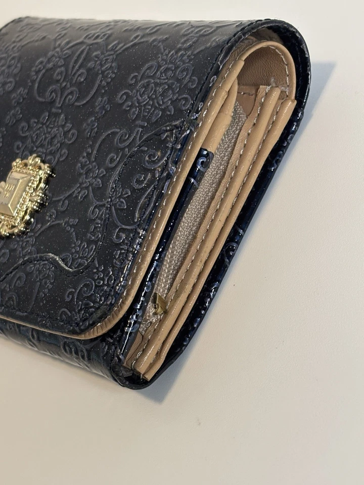 ANNA SUI Sapphire Blue Bifold Patent Leather Princess Wallet AUTHENTIC - Image 4 of 4