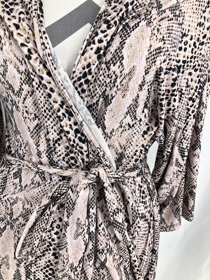 Roupão de pijama Secret Treasures manga quimono rosa macio pele de cobra grande 12-14 - Imagem 3 de 4