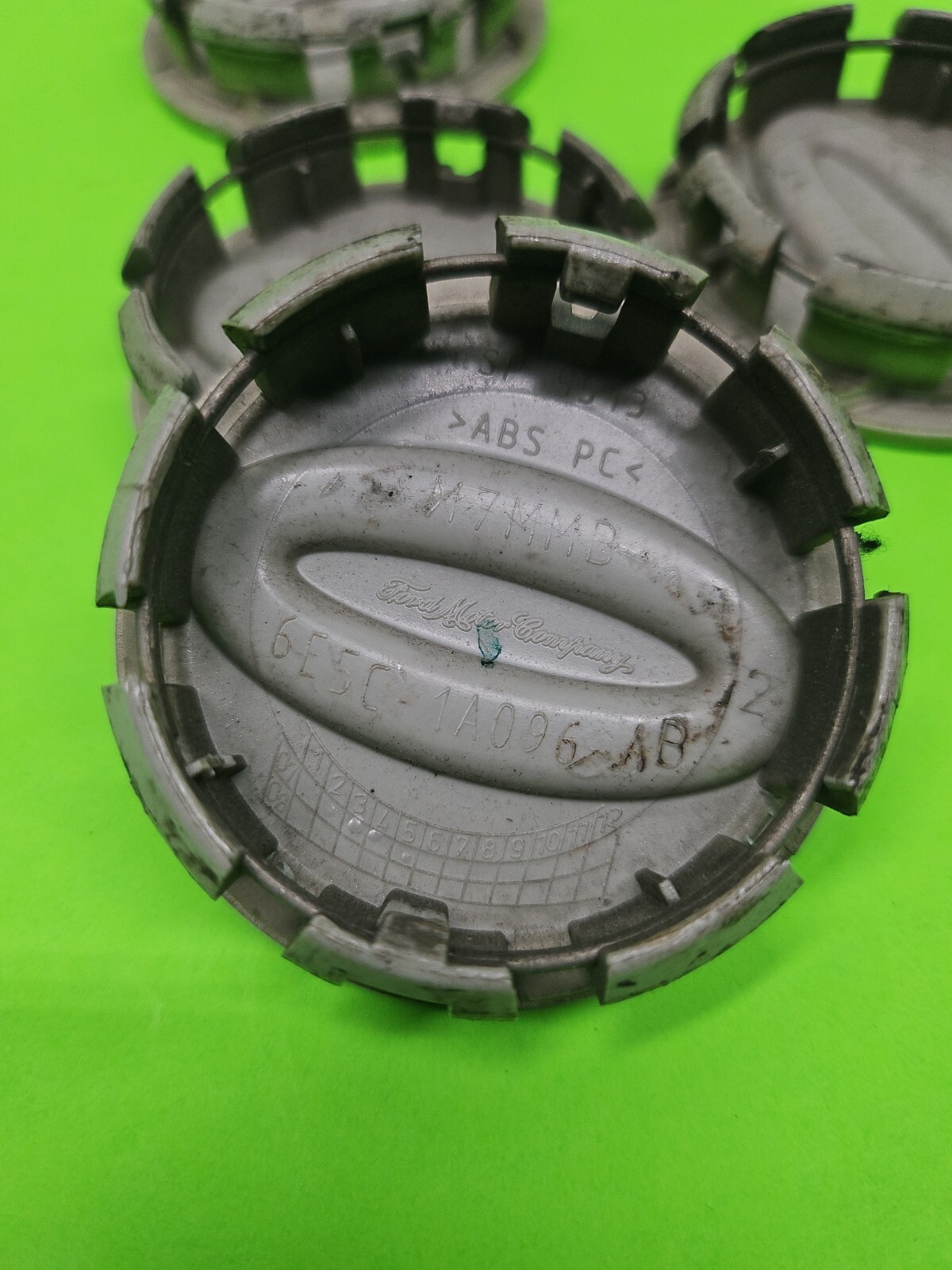 Set of Four Silver Blue Center Cap Ford Focus Fusion 6E5C1A096 OEM