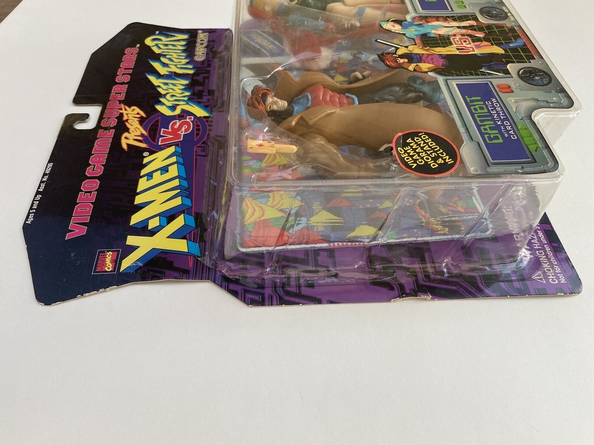 1998 Toy Biz X-Men vs Street Fighter GAMBIT vs CAMMY Video Game