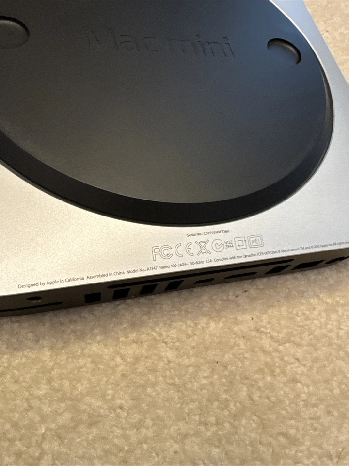 Apple Mac Mini 2010 A1347 Core 2 Duo 2.4GHz 2GB RAM 320GB HDD Lion Server - Image 4 of 4