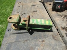 JOHN DEERE 1600 CHISEL PLOW VIBRA-SHANK clamp & yoke bracket assembly N134525