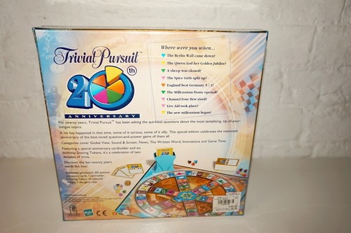 Trivial Pursuit 20th Anniversary, award winning board game, by Hasbro - New - Picture 2 of 4