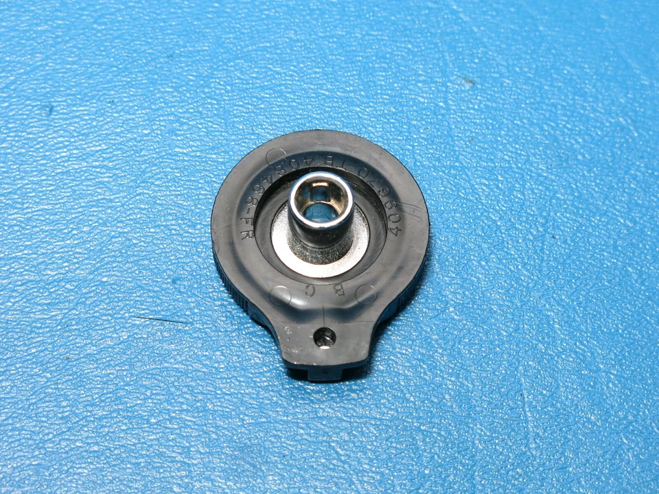 Nuevo de Lote Antiguo GM 1971-1973 Oldsmobile 98 Delta 88 Toronado Altavoz Fader Control Perilla Foto 3 de 3