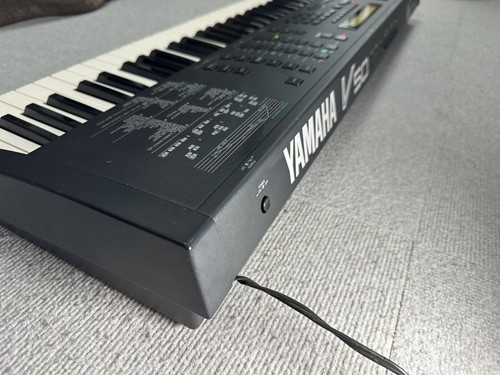 Yamaha V50 Synthesizer 61-Key Keyboard Tested Working Japan - Picture 10 of 11