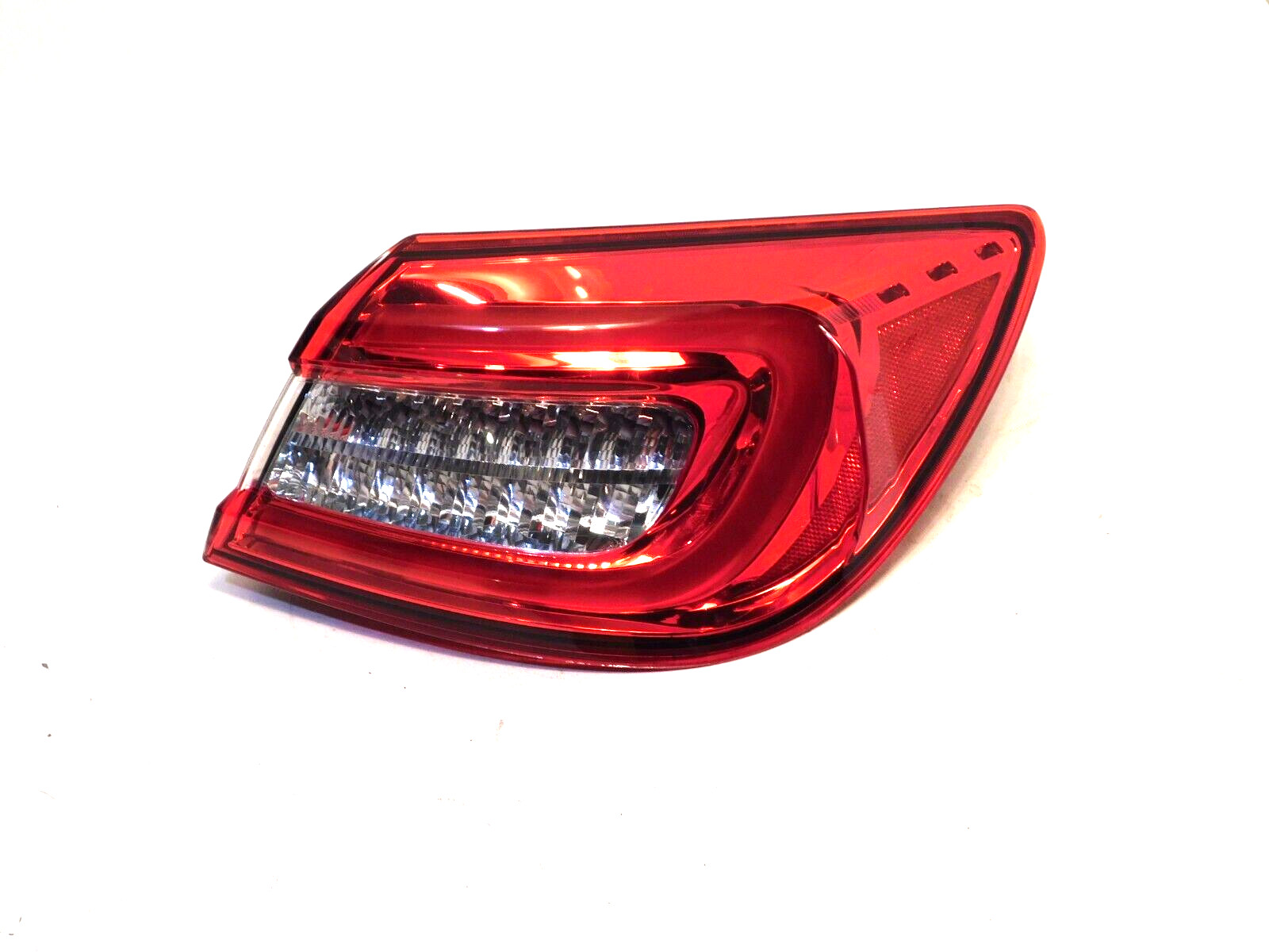 14-21 Maserati Quattroporte Rear PASSENGER Side Outer Taillight Lamp RIGHT LED
