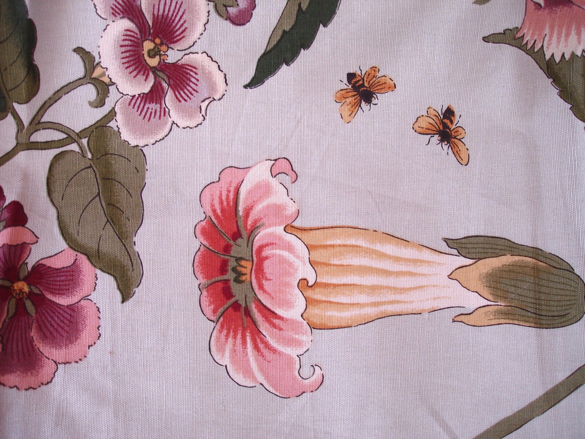 Coupon De Tissu Vintage JAY YANG DESIGN 1970 - Motif Oiseaux Papillons, 140x175cm, Chintz