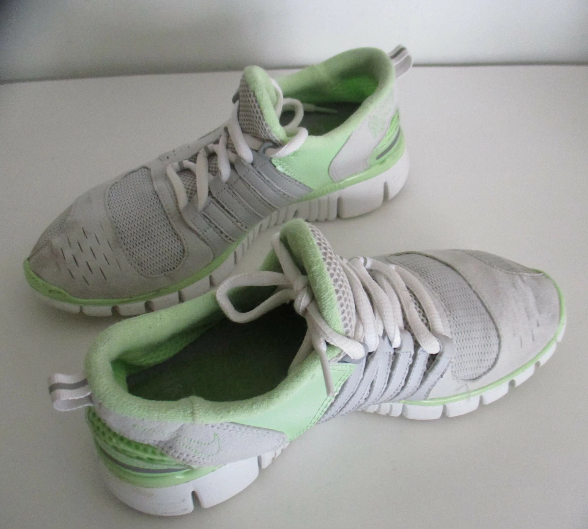 Womens Nike Free V2 Running Athletic Sneakers 314019-031..Size 10 |