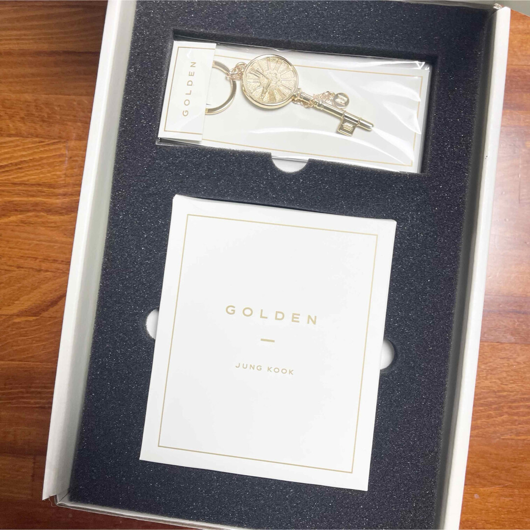 BTS MERCH BOX #18 【JUNGKOOK GOLDEN】 BTS Jungkook Merch Box 18 (Golden) – MrsMunKorea Shop