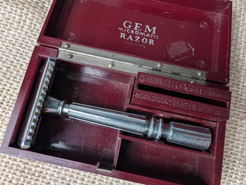 1930s Gem Micromatic Open Comb Razor Bakelite Case? Free Shipping  - Afbeelding 3 van 18