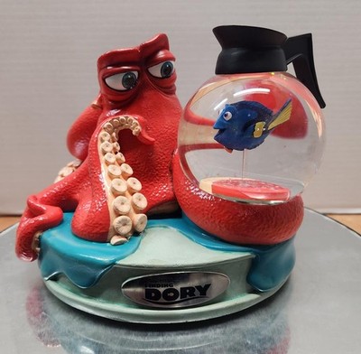 2016 DISNEY Pixar NEMO FINDING DORY HANK OCTOPUS SNOW GLOBE New in Box