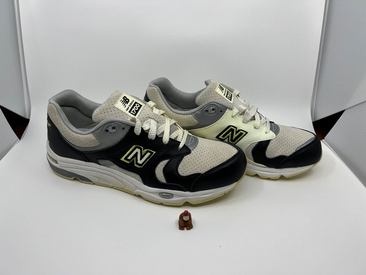 New Balance 1700 x Barneys New York Glow In The Dark Size 13 New Balance 1700 x Barneys New York Glow In The Dark Size 13