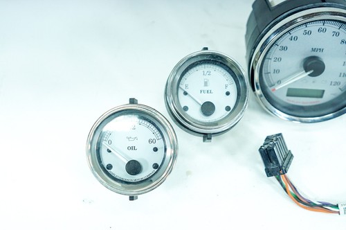 09 Harley Street Glide Touring Tacho Speedo Fuel Volt Oil Air Gauges 22K 1317 - Picture 4 of 17