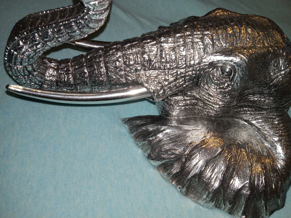 COLGADOR DE PARED/ABRIGO CABEZA ELEFANTE MONTADO Foto 2 de 4