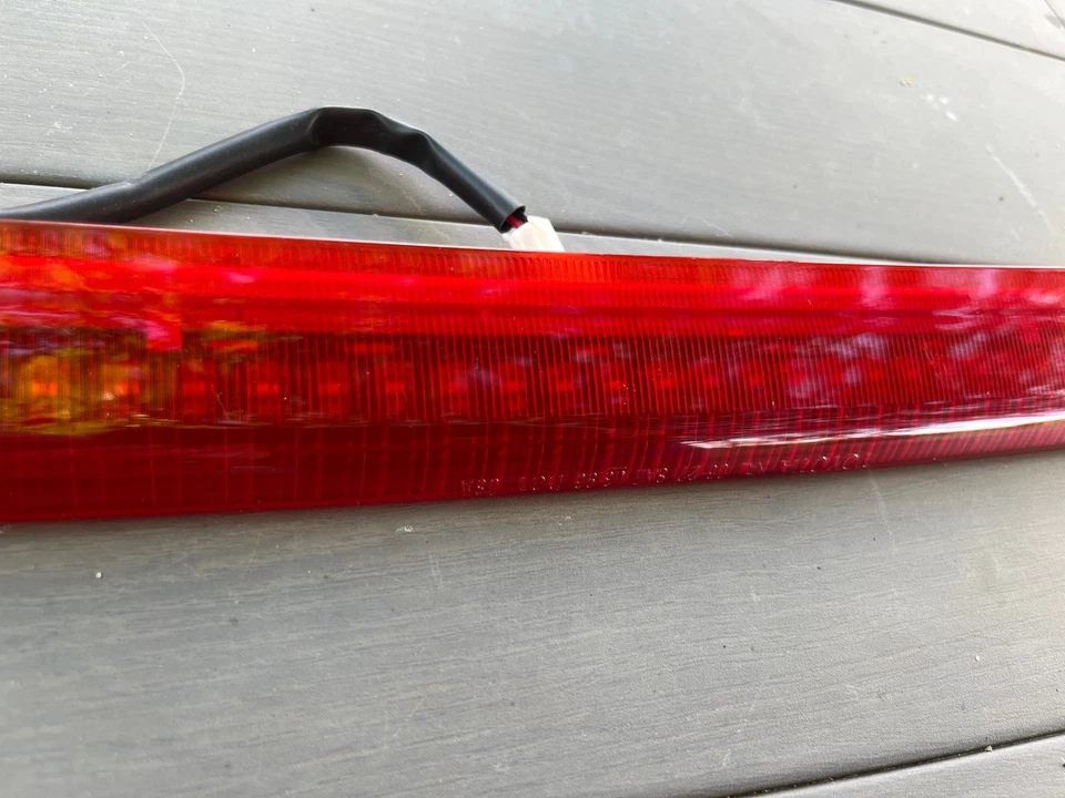 1999-2003 Toyota Camry Solara Coupe Spoiler 3ª Luz de Freio Traseira de Montagem Alta Fabricante de Equipamento Original - Imagem 4 de 4