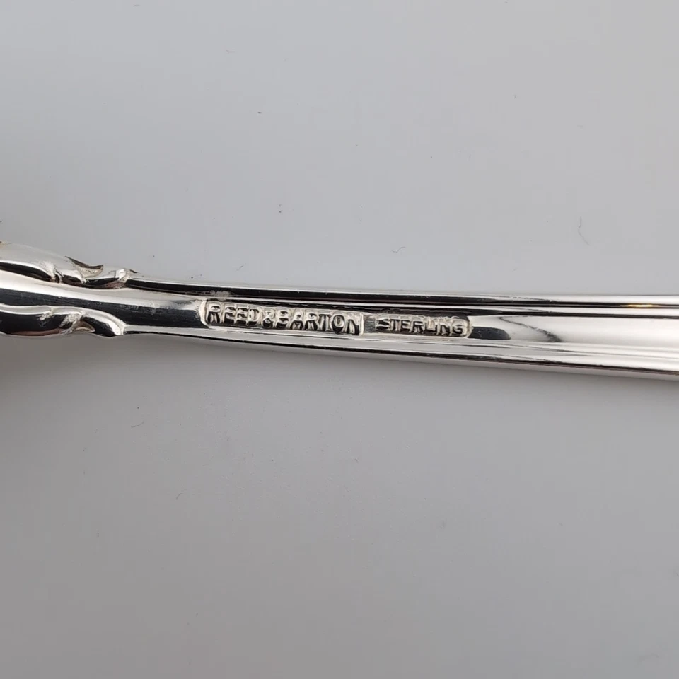 Juego de 4 cucharas soperas ovaladas de ley del siglo XVIII Reed & Barton Foto 3 de 3