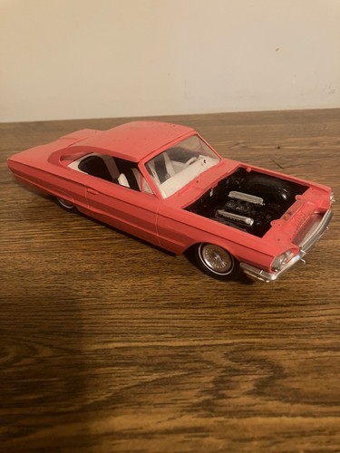 Vintage AMT 1:25 scale Plastic Model Car Kit Junkyard 64 Thunderbird - Imagen 2 de 10