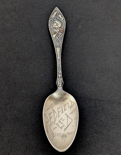Redfield South Dakota Native American Indian Sterling Silver Souvenir Spoon Lunt