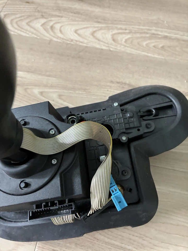 BMW 335is DCT Shifter Assembly - 9213649-01 - Image 3 of 4