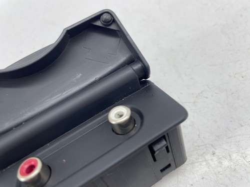 RENAULT CLIO MK3 MULTIMEDIA AUX INPUT JACK SOCKET 280230001R 2009-2013 - Picture 9 of 11