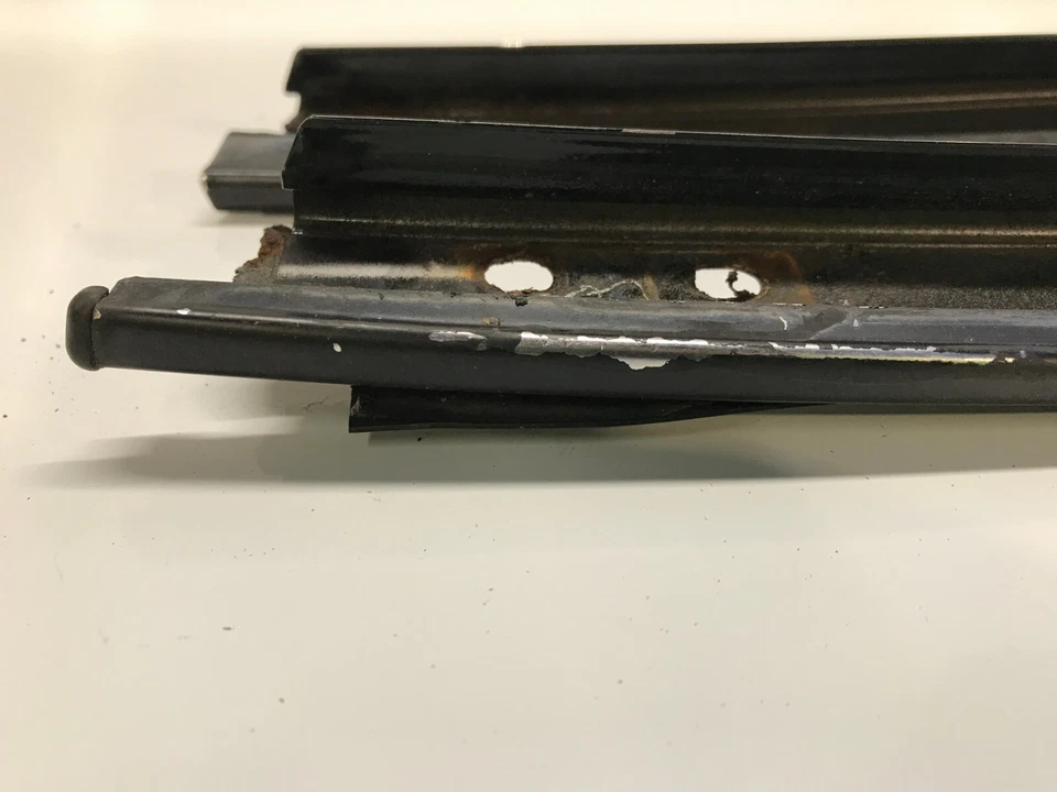 Nissan 300ZX 1985 pilar delantero cromado moldura OEM lado derecho Foto 4 de 4