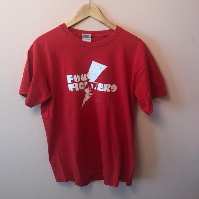 FOO FIGHTERS Red T Shirt Size M Medium Vintage Mens Vtg Rare Tour Rock
