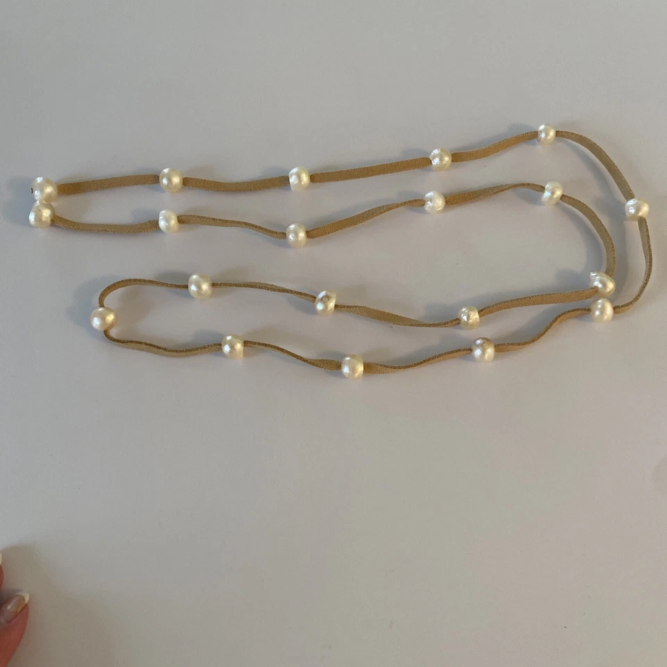 "Collar/cinturón de perlas barrocas de agua dulce con cordón de cuero gamuza tostado de 49"" versátil" Foto 4 de 4