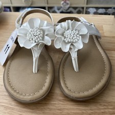 Cherokee Girls White Sandals Flats size 11 with Floral Accent New W Tags