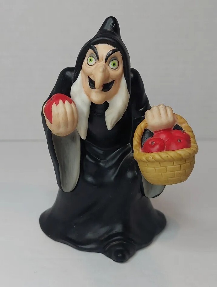 VINTAGE Disney Snow White EVIL Wicked Witch poisoned Apple