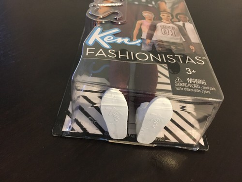 Mattel Barbie Ken Fashionistas bambola 2017 nero bianco a pois #14 nuova LEGGI - Foto 9 di 10