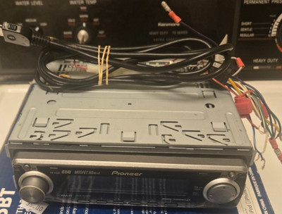 Pioneer DEH-P2600 Car Radio CD Player MOSFET 50wx4 UNTESTED
