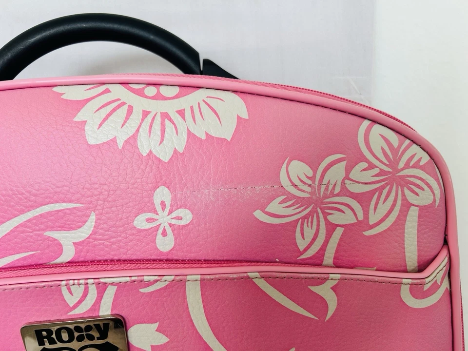Vintage Roxy Quicksilver Pink Floral Travel suitcase - Image 3 of 4