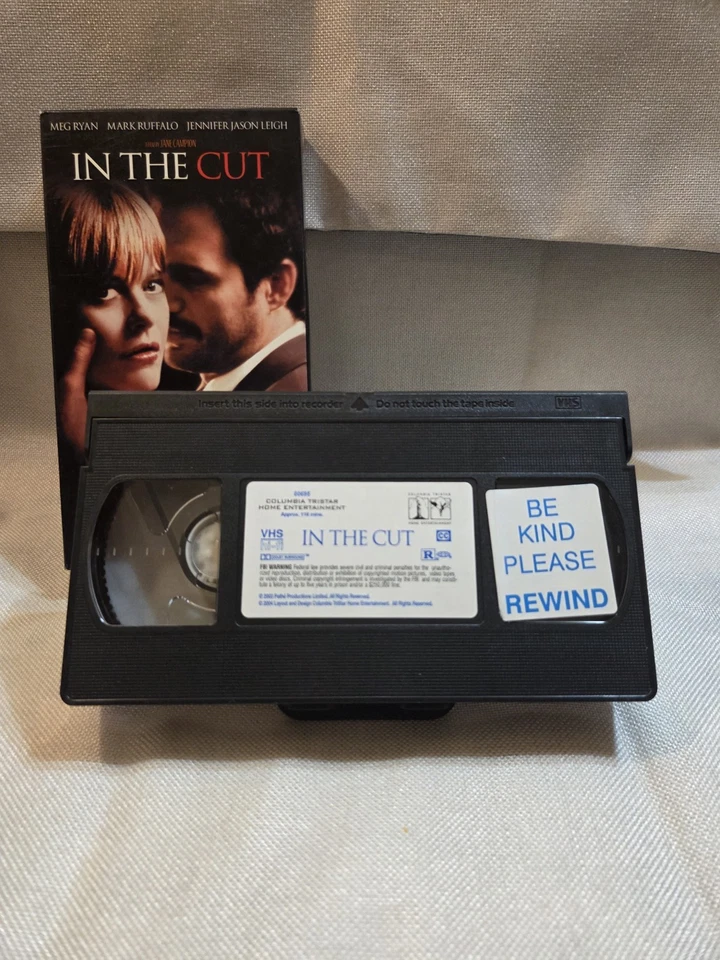 In The Cut Meg Ryan Mark Ruffalo Thriller Movie Vintage 2004 VHS Tape  - Image 3 of 3