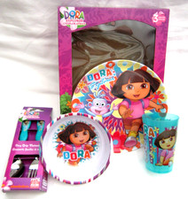 Dora the Explorer Mealtime Dinnerware Set Includes Plate Bow&Cup&2pc Flatware