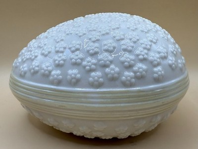 Vintage Belleek Osterei Ornament, 6. Mark 1965 - 1980