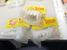 Novelty magic trick gag item UNUSED MIP 1960s (1 example) VAMPIRE TEETH monster