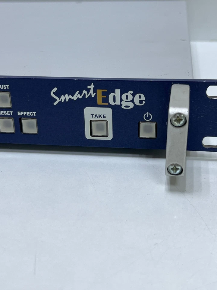 Analog Way STE100 Smart Edge, Hi-Res Seamless Switcher w/ Dual Output edge Blend - Image 3 of 4