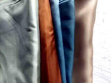 Kleines Konvolut Stoffe Reste glänzend 4 Farben 140 cm breit