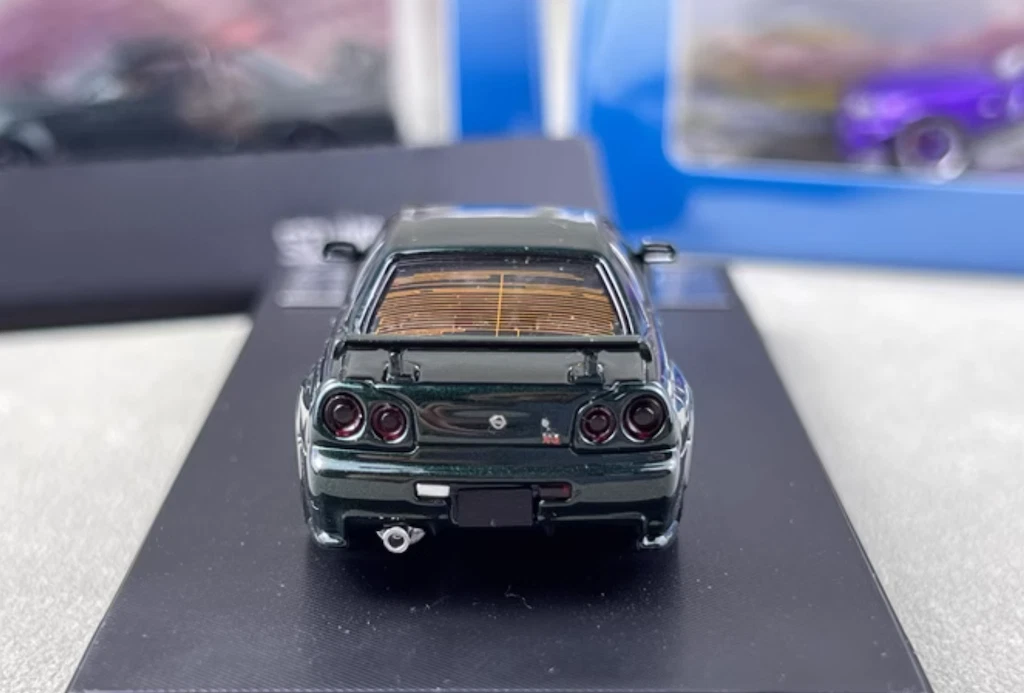 Fuji 1:64 Green Skyline GTR R34 Nismo ZTune Sport Model