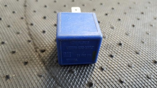 24432614 Relais, Arbeitsstrom V23134-K52-X402 Opel Vectra DE235244-39