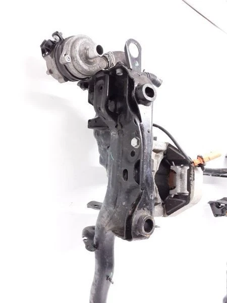 12-17 Audi A6 Front Crossmember With Engine Mounts 4G0399315L - Image 3 of 4